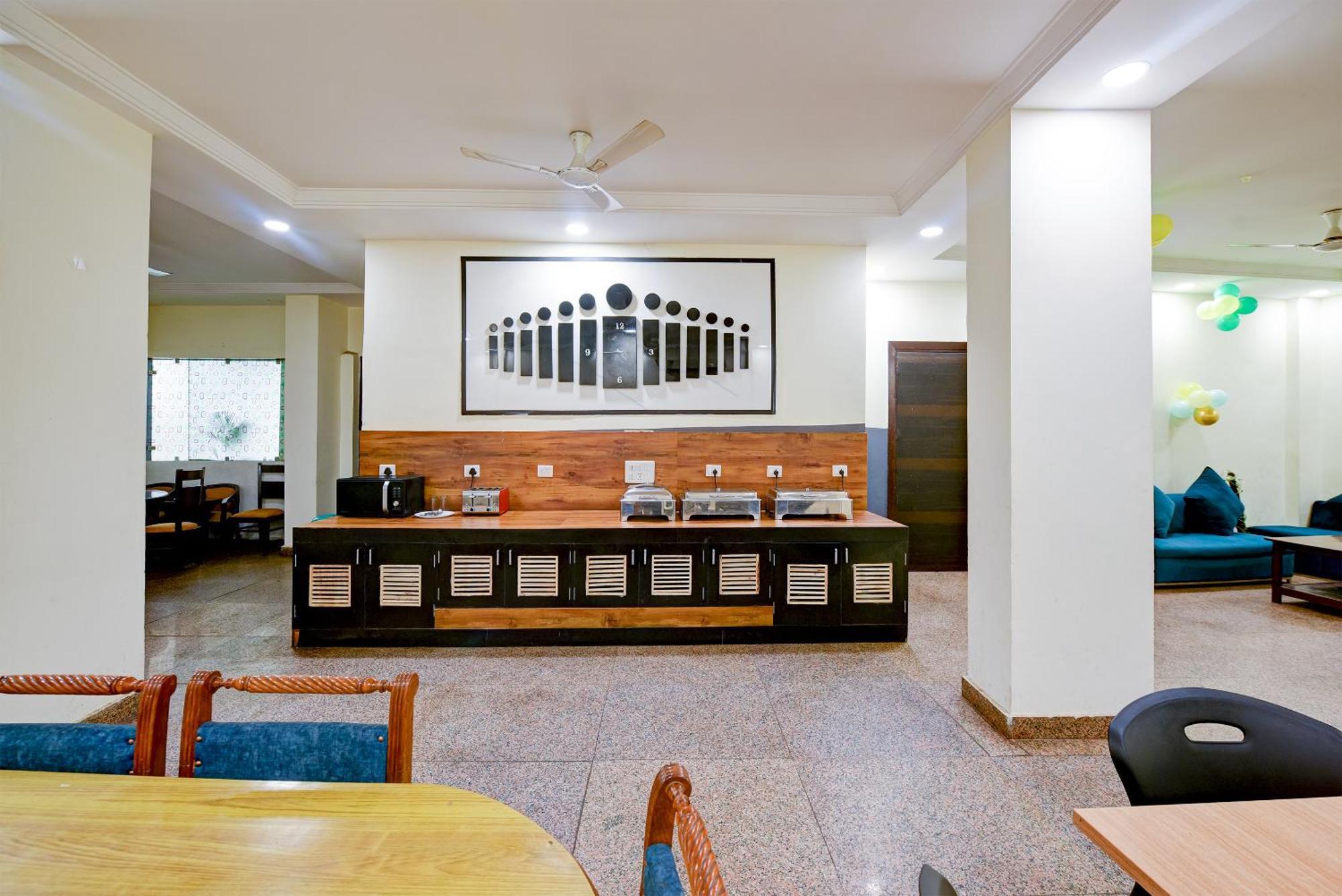 Hotel Square Plaza At Airport ニューデリー エクステリア 写真